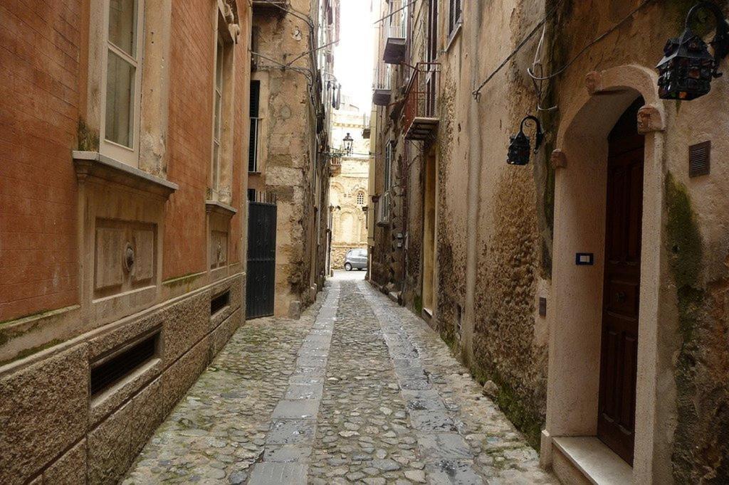 לינה וארוחת בוקר טרופאה Residenza Il Duomo מראה חיצוני תמונה