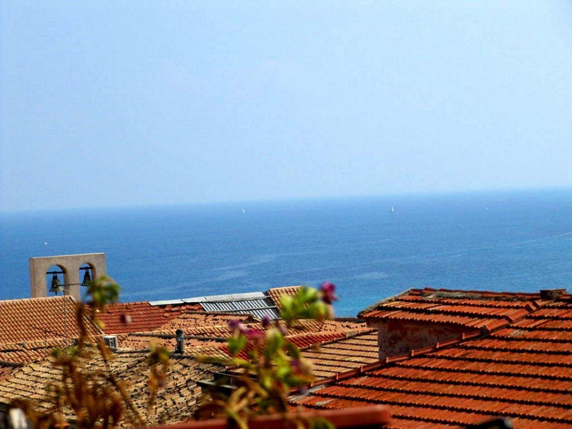 לינה וארוחת בוקר טרופאה Residenza Il Duomo מראה חיצוני תמונה