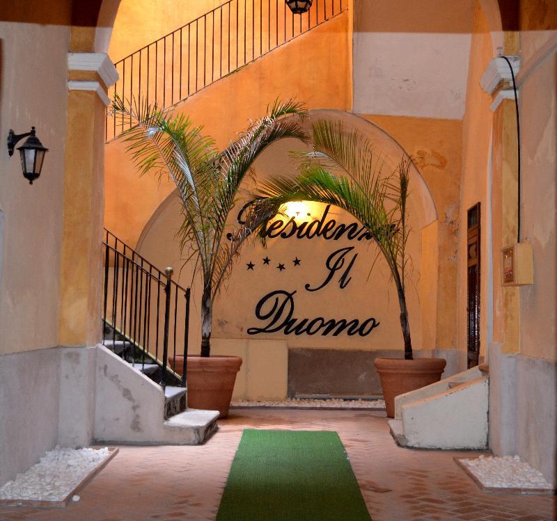 לינה וארוחת בוקר טרופאה Residenza Il Duomo מראה חיצוני תמונה
