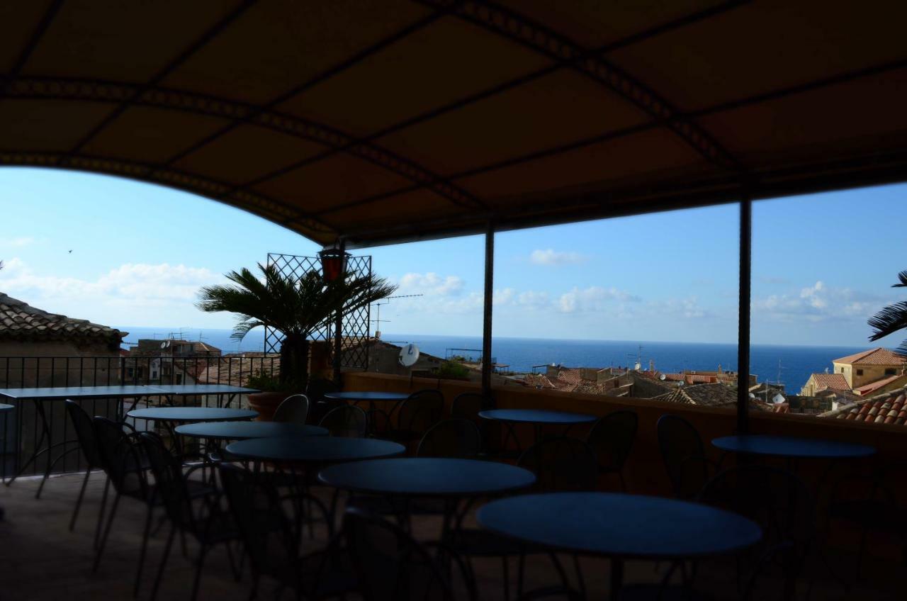 לינה וארוחת בוקר טרופאה Residenza Il Duomo מראה חיצוני תמונה